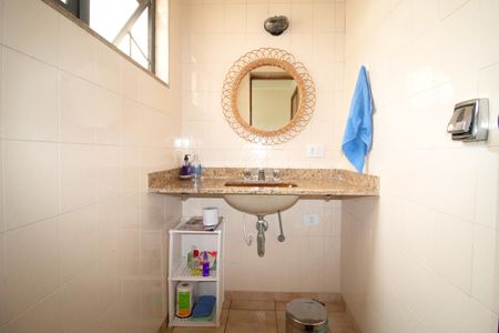 Casa à venda com 250m², 3 quartos e 2 vagas Casa à venda com 250m², 3 quartos e 2 vagasBanheiro de Serviço