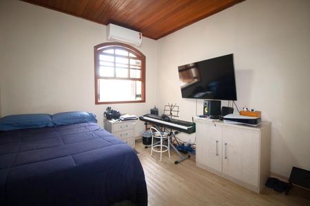 Casa à venda com 250m², 3 quartos e 2 vagas Casa à venda com 250m², 3 quartos e 2 vagasQuarto 2