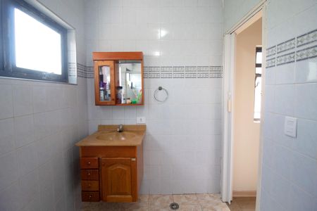 Casa à venda com 250m², 3 quartos e 2 vagas Casa à venda com 250m², 3 quartos e 2 vagasBanheiro da Suíte