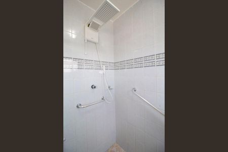 Casa à venda com 250m², 3 quartos e 2 vagas Casa à venda com 250m², 3 quartos e 2 vagasBanheiro da Suíte