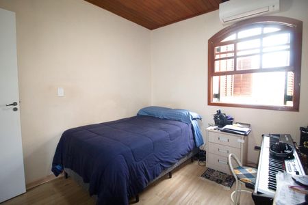 Casa à venda com 250m², 3 quartos e 2 vagas Casa à venda com 250m², 3 quartos e 2 vagasQuarto 2