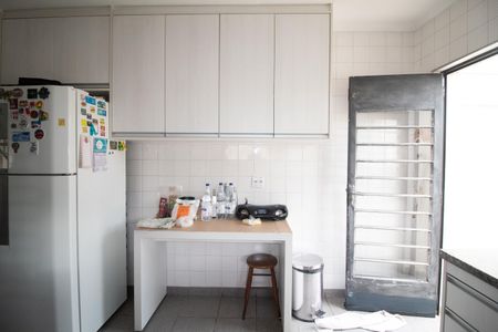 Casa à venda com 250m², 3 quartos e 2 vagas Casa à venda com 250m², 3 quartos e 2 vagasCozinha