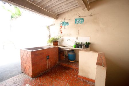 Casa à venda com 250m², 3 quartos e 2 vagas Casa à venda com 250m², 3 quartos e 2 vagasÁrea Externa