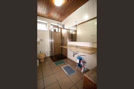 Casa à venda com 250m², 3 quartos e 2 vagas Casa à venda com 250m², 3 quartos e 2 vagasBanheiro