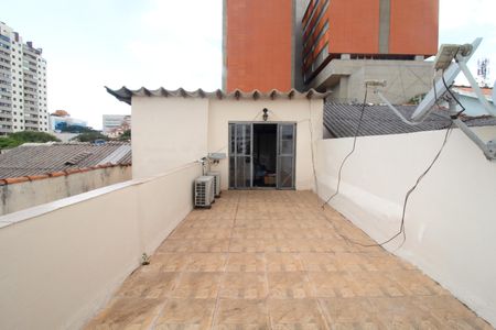 Casa à venda com 250m², 3 quartos e 2 vagas Casa à venda com 250m², 3 quartos e 2 vagasVaranda