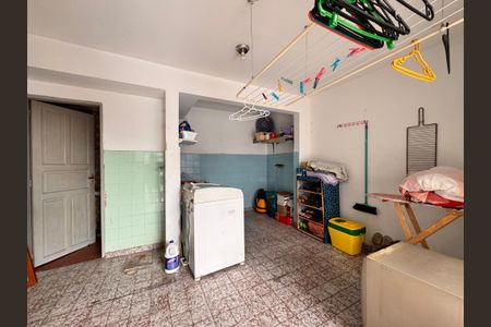 Casa à venda com 203m², 3 quartos e 1 vagaLavanderia