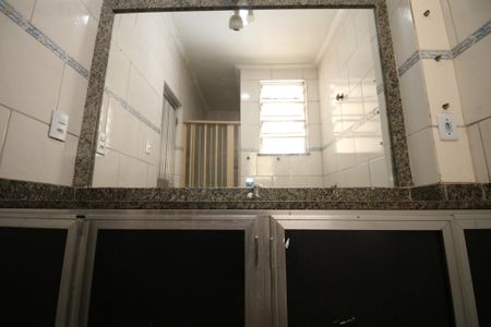 Apartamento à venda com 70m², 2 quartos e sem vagaBanheiro