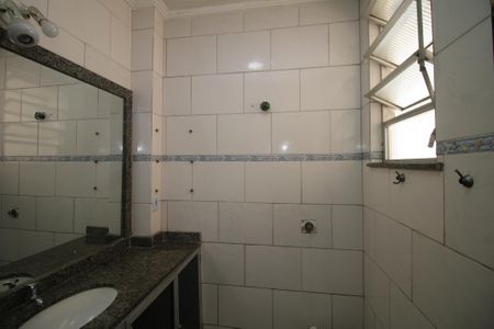Apartamento à venda com 70m², 2 quartos e sem vagaBanheiro