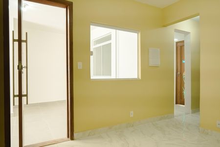 Casa para alugar com 70m², 2 quartos e 1 vagaSala