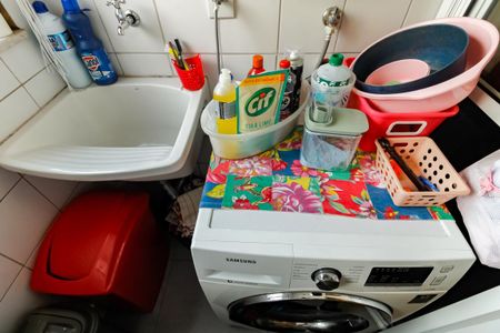 Apartamento à venda com 55m², 2 quartos e 2 vagas Apartamento à venda com 55m², 2 quartos e 2 vagasDetalhe da área de serviço