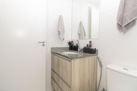 Apartamento à venda com 53m², 2 quartos e 1 vaga Apartamento à venda com 53m², 2 quartos e 1 vagaBanheiro