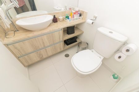 Apartamento à venda com 53m², 2 quartos e 1 vaga Apartamento à venda com 53m², 2 quartos e 1 vagaBanheiro