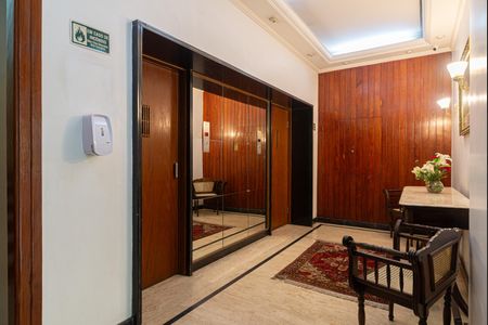Apartamento à venda com 198m², 4 quartos e 1 vagaÁrea comum - Elevadores