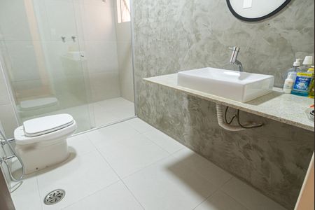 Apartamento à venda com 198m², 4 quartos e 1 vagaBanheiro 2