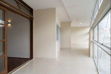 Apartamento à venda com 198m², 4 quartos e 1 vagaVaranda da Sala e dos Quartos 2 e 3
