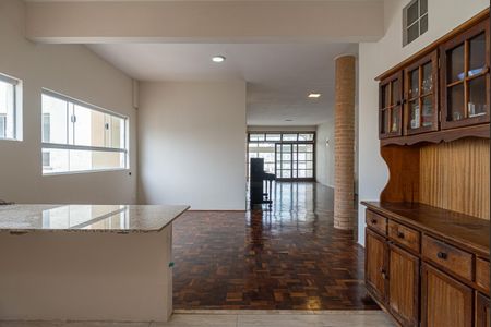 Apartamento à venda com 198m², 4 quartos e 1 vagaCozinha