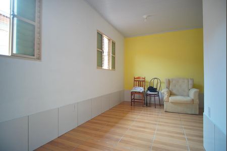 Casa à venda com 90m², 1 quarto e 2 vagasSala