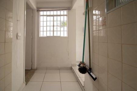 Casa para alugar com 70m², 2 quartos e 1 vagaÁrea de Serviço