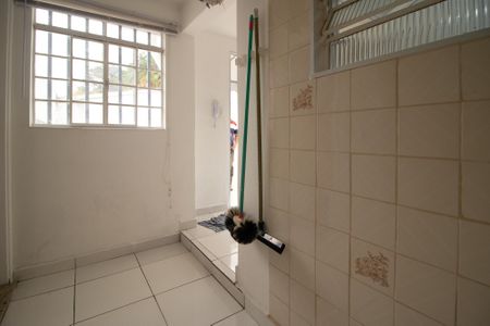 Casa para alugar com 70m², 2 quartos e 1 vagaÁrea de Serviço