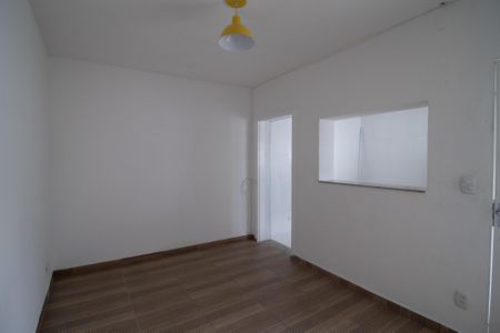 Casa para alugar com 70m², 2 quartos e 1 vagaSala