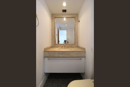 Apartamento para alugar com 95m², 2 quartos e 1 vagaLavabo