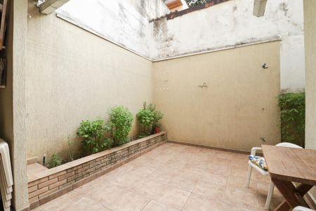 Casa à venda com 103m², 2 quartos e 2 vagasChurrasqueira