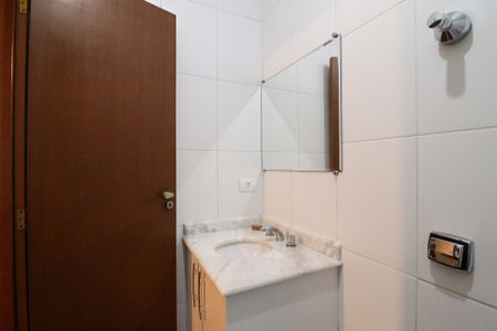 Casa à venda com 103m², 2 quartos e 2 vagasBanheiro da Suíte