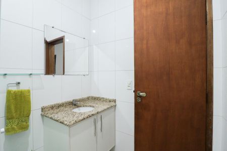 Casa à venda com 103m², 2 quartos e 2 vagasBanheiro Social