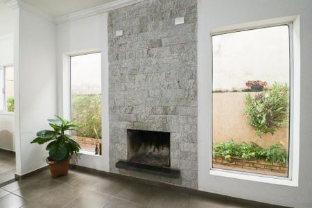 Casa à venda com 103m², 2 quartos e 2 vagasSala