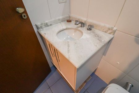 Casa à venda com 103m², 2 quartos e 2 vagasBanheiro da Suíte