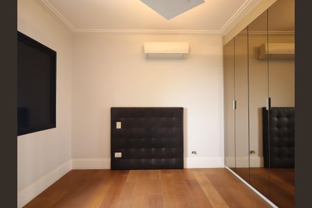 Apartamento à venda com 240m², 2 quartos e 3 vagasSuíte 1
