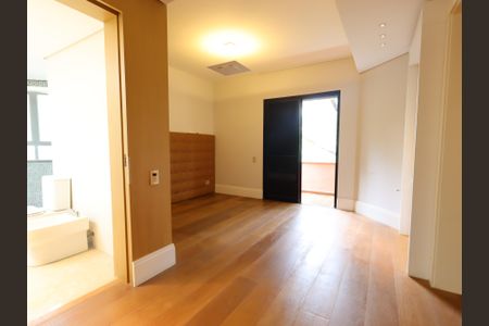 Apartamento à venda com 240m², 2 quartos e 3 vagasSuíte master