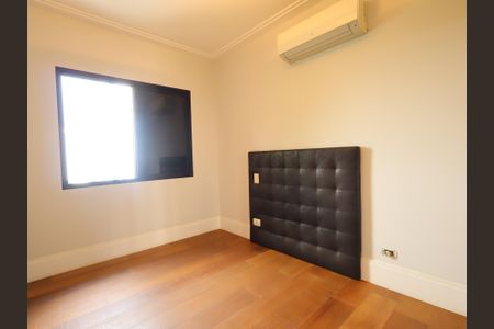 Apartamento à venda com 240m², 2 quartos e 3 vagasSuíte 1