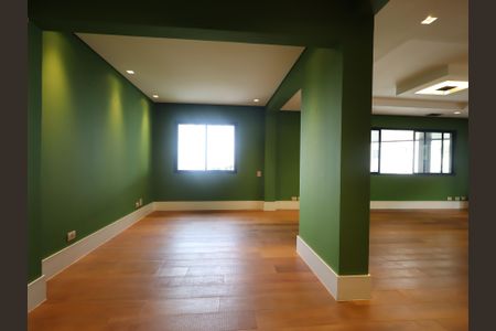 Apartamento à venda com 240m², 2 quartos e 3 vagasSala