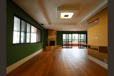 Apartamento à venda com 240m², 2 quartos e 3 vagasSala