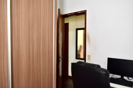 Apartamento à venda com 104m², 3 quartos e 2 vagas Apartamento à venda com 104m², 3 quartos e 2 vagasQuarto 2