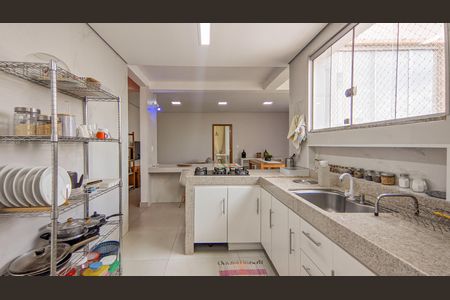 Apartamento à venda com 136m², 3 quartos e sem vagaCozinha