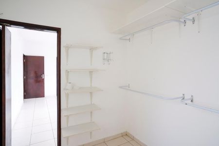 Casa à venda com 572m², 6 quartos e 3 vagasCloset da suíte 1