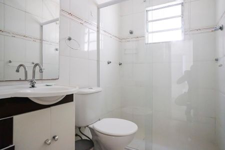 Casa à venda com 572m², 6 quartos e 3 vagasBanheiro da suíte 2