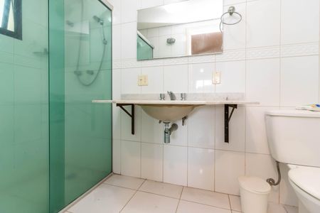 Apartamento para alugar com 124m², 3 quartos e 3 vagas Apartamento para alugar com 124m², 3 quartos e 3 vagasBanheiro da Suíte 1
