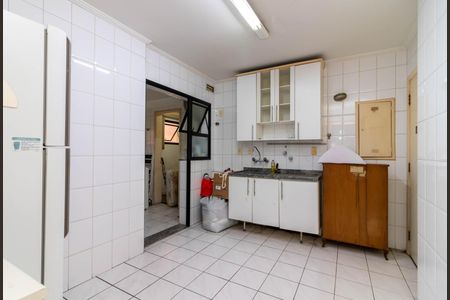 Apartamento para alugar com 124m², 3 quartos e 3 vagas Apartamento para alugar com 124m², 3 quartos e 3 vagasCozinha