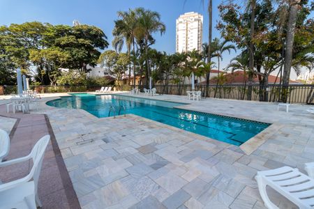 Apartamento para alugar com 124m², 3 quartos e 3 vagas Apartamento para alugar com 124m², 3 quartos e 3 vagasÁrea comum - Piscina