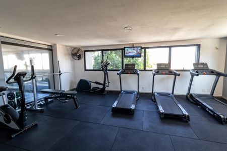 Apartamento para alugar com 124m², 3 quartos e 3 vagas Apartamento para alugar com 124m², 3 quartos e 3 vagasÁrea comum - Academia