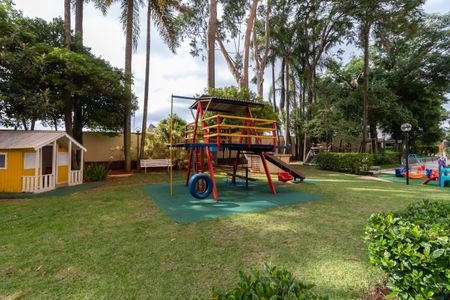 Apartamento para alugar com 124m², 3 quartos e 3 vagas Apartamento para alugar com 124m², 3 quartos e 3 vagasÁrea comum - Playground