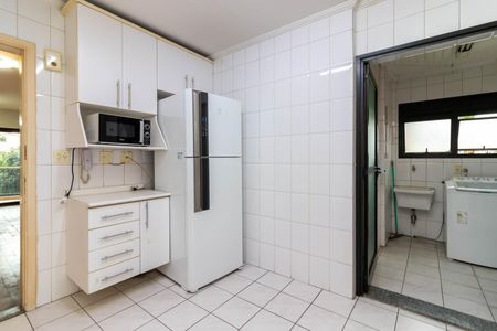Apartamento para alugar com 124m², 3 quartos e 3 vagas Apartamento para alugar com 124m², 3 quartos e 3 vagasCozinha