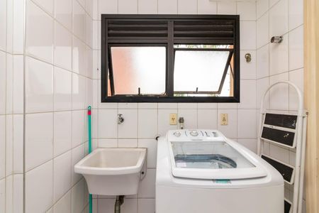 Apartamento para alugar com 124m², 3 quartos e 3 vagas Apartamento para alugar com 124m², 3 quartos e 3 vagasÁrea de Serviço