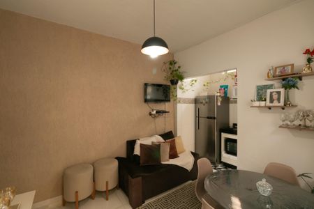 Casa de condomínio à venda com 70m², 2 quartos e 1 vaga Casa de condomínio à venda com 70m², 2 quartos e 1 vagaSala