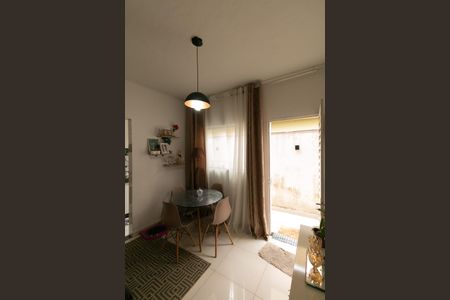 Casa de condomínio à venda com 70m², 2 quartos e 1 vaga Casa de condomínio à venda com 70m², 2 quartos e 1 vagaSala