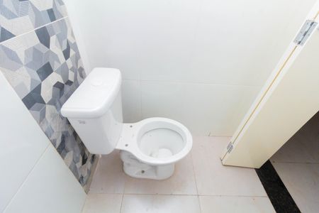Apartamento à venda com 43m², 2 quartos e sem vaga Apartamento à venda com 43m², 2 quartos e sem vagaBanheiro