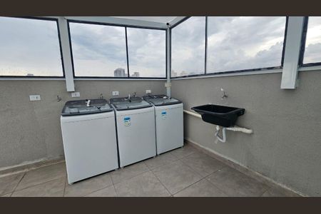 Apartamento à venda com 43m², 2 quartos e sem vaga Apartamento à venda com 43m², 2 quartos e sem vagaÁrea comum - Lavanderia